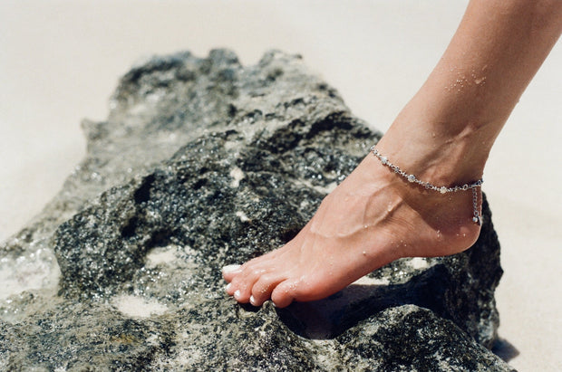 Daisy Chain Anklet - John Wind Maximal Art